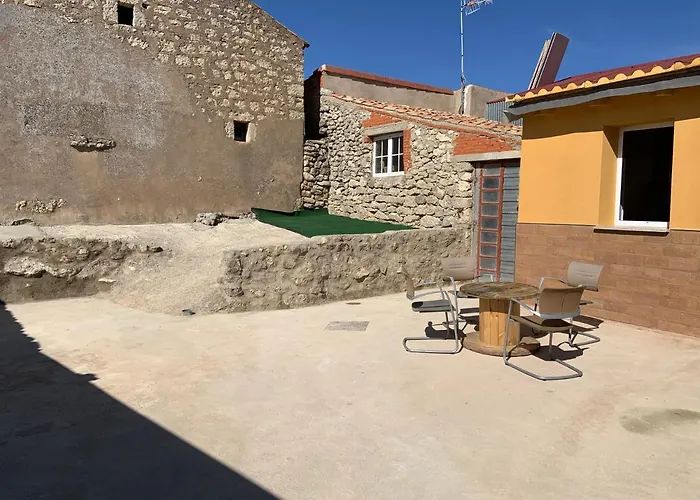 Agradable Casa Con Chimenea Y Patio Totalmente Privado