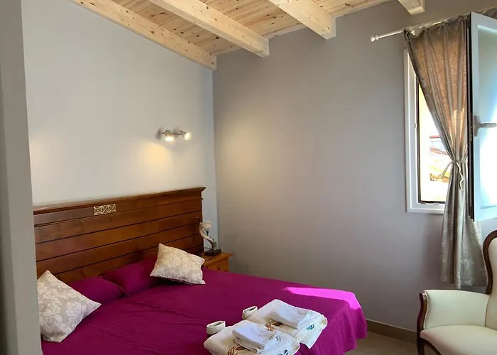 Agradable Casa Con Chimenea Y Patio Totalmente Privado