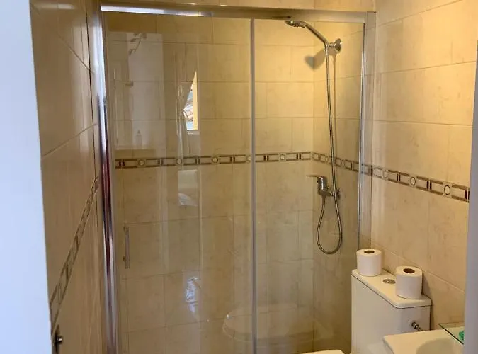 Agradable Casa Con Chimenea Y Patio Totalmente Privado *