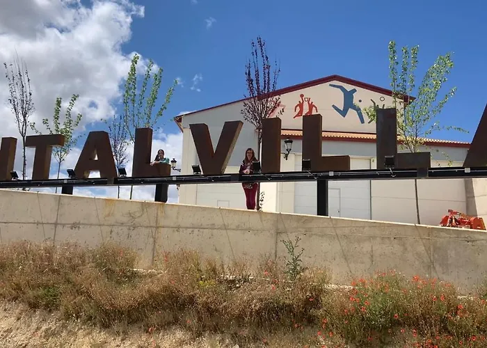 Agradable Casa Con Chimenea Y Patio Totalmente Privado